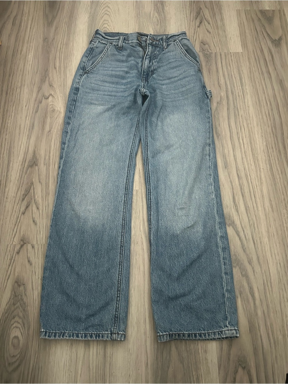 Aeropostale women’s Light Blue Relaxed Straight Jeans